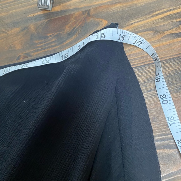 Alfani Midi Skirt Size 10 Black Silk Lined Side Zip Layered - Picture 6 of 7